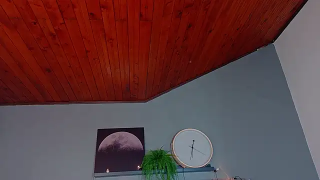 AmbarHills 1 online show from December 2025 11:30:02 AM