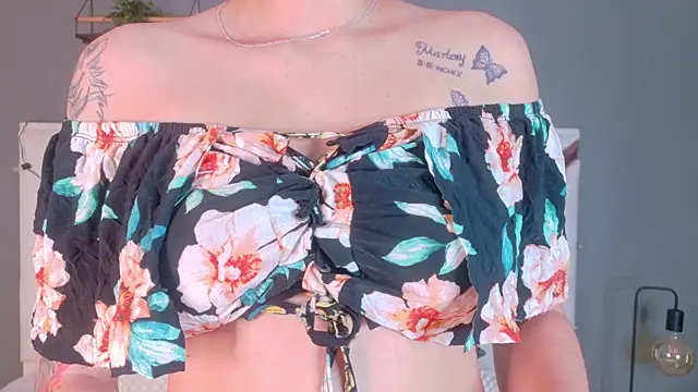 AmbarHills 1 online show from December 2025 11:39:02 AM