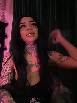 Snapshot of CreamyInkky_ chatting on December 2024 11:44:01 AM CreamyInkky  online show from December 2024 11:44:01 AM