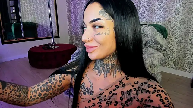 Snapshot of CreamyInkky_ chatting on December 2024 12:14:02 PM CreamyInkky  online show from December 2024 12:14:02 PM