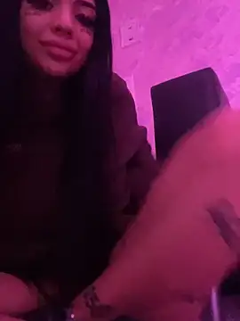 Snapshot of CreamyInkky_ chatting on January 2025 03:28:02 PM CreamyInkky  online show from January 2025 03:28:02 PM