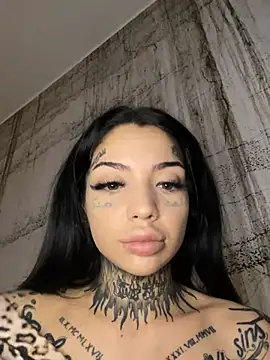 Snapshot of CreamyInkky_ chatting on January 2025 04:03:01 PM CreamyInkky  online show from January 2025 04:03:01 PM