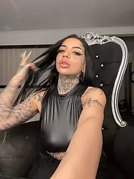 Snapshot of CreamyInkky_ chatting on February 2025 07:29:02 AM CreamyInkky  online show from February 2025 07:29:02 AM