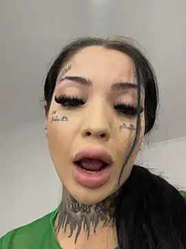 Snapshot of CreamyInkky_ chatting on September 2025 02:55:02 AM CreamyInkky  online show from September 2025 02:55:02 AM