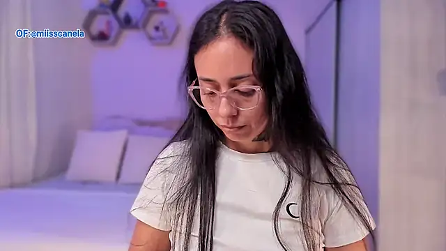 Aleja24Evans online show from October 2025 12:55:01 AM