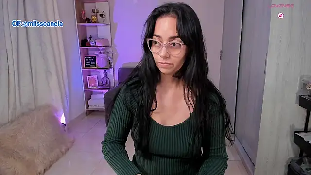 Aleja24Evans online show from December 2025 01:22:02 AM