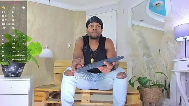 Snapshot of RicoBrown777_ chatting on May 2026 03:57:02 AM RicoBrown777 online show from May 2026 03:57:02 AM