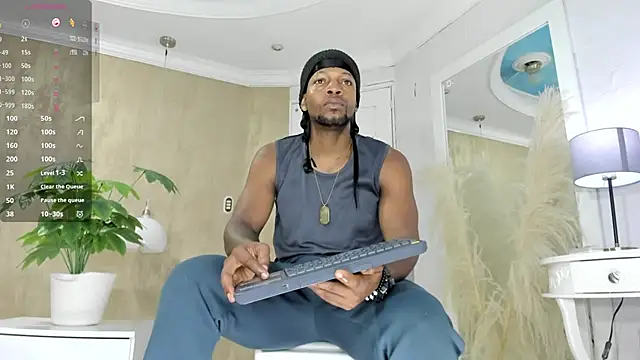 Snapshot of RicoBrown777_ chatting on May 2026 03:58:01 AM RicoBrown777 online show from May 2026 03:58:01 AM
