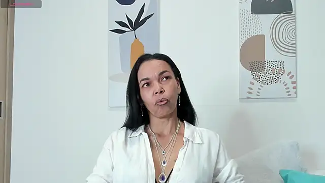 Evawalker  online show from February 2025 01:47:01 AM