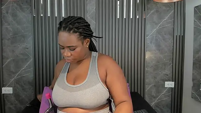 SaraiEvans online show from February 2026 03:24:02 AM