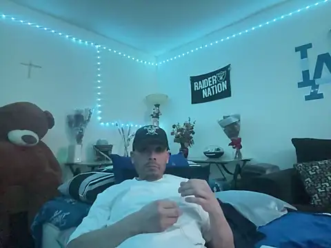 Snapshot of DaHomeEDubs chatting on March 2025 08:40:01 AM DaHomeEDubs online show from March 2025 08:40:01 AM