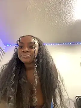 Snapshot of LillShayy chatting on January 2026 01:21:02 AM LillShayy online show from January 2026 01:21:02 AM