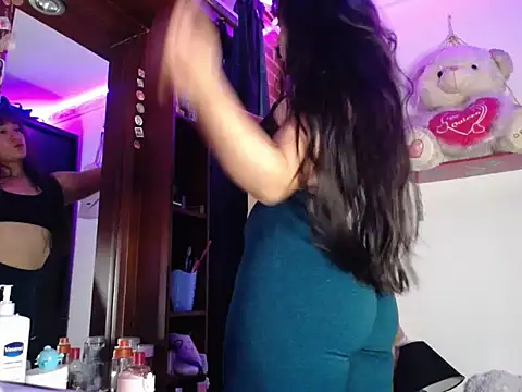 iam valery online show from December 2025 08:05:01 PM