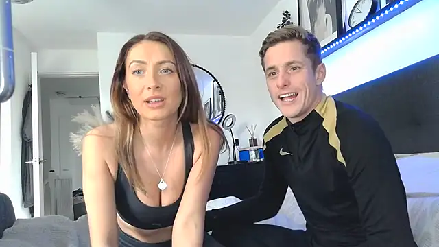 Pollypearson online show from February 2025 10:32:02 AM