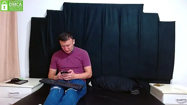 Hot-Couple--18 online show from January 2025 02:46:02 PM