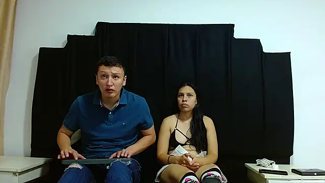 Hot-Couple--18 online show from January 2025 02:47:01 PM