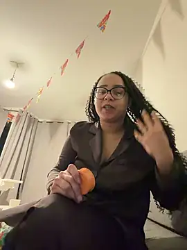 BaddieMelanie online show from February 2026 07:19:02 PM