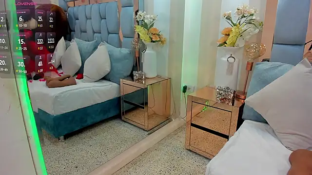 Snapshot of karina_mason chatting on October 2025 12:34:02 PM karina mason online show from October 2025 12:34:02 PM