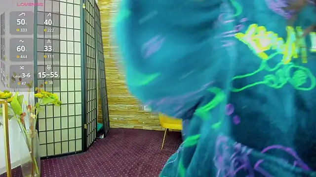 AishaRouhi online show from October 2025 04:49:01 AM