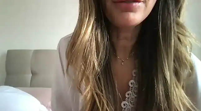 paolajonez online show from January 2025 07:28:01 PM