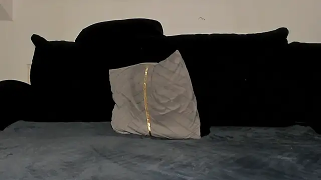 laurasommer online show from February 2026 05:09:02 PM