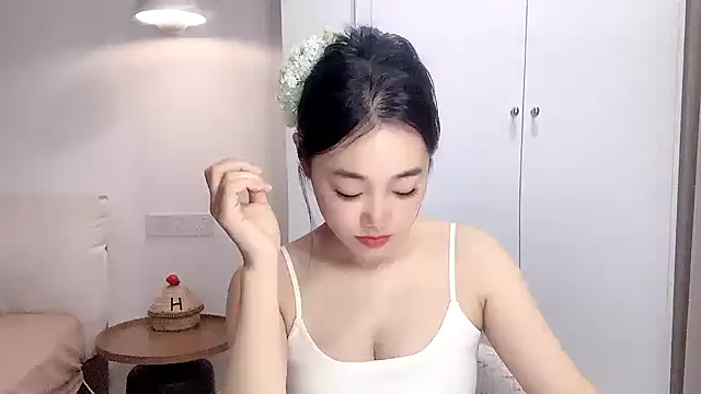 Snapshot of cloud8822 chatting on April 2026 06:11:02 AM cloud8822 online show from April 2026 06:11:02 AM