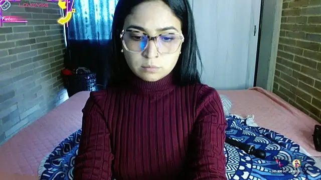 helenacyruss online show from October 2025 07:03:02 PM