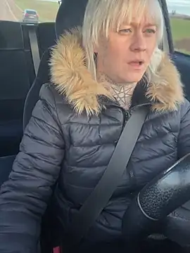 poussichienne online show from January 2026 02:32:01 PM