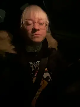 poussichienne online show from February 2026 04:20:01 AM