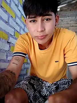Snapshot of Lukas_strong chatting on October 2025 04:27:01 PM Lukas strong online show from October 2025 04:27:01 PM
