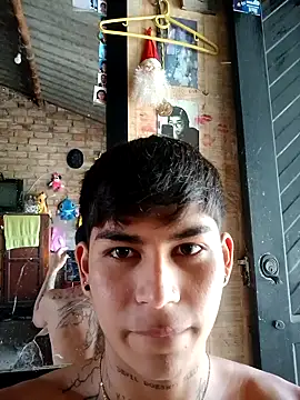 Snapshot of Lukas_strong chatting on October 2025 02:04:02 PM Lukas strong online show from October 2025 02:04:02 PM