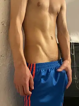 Snapshot of Mrtzz_ chatting on February 2025 08:40:01 PM Mrtzz online show from February 2025 08:40:01 PM