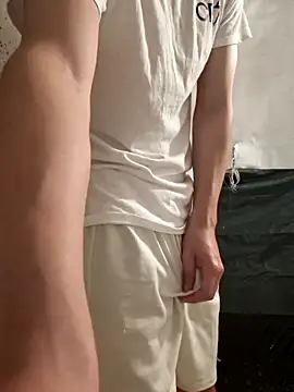 Snapshot of Mrtzz_ chatting on October 2025 10:41:01 PM Mrtzz online show from October 2025 10:41:01 PM