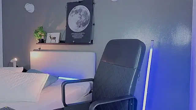 Ken-boy  online show from October 2025 12:04:02 PM