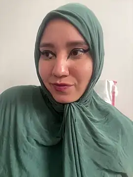 hannahayat online show from December 2025 03:19:01 PM