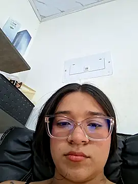 -VICKKY online show from February 2026 07:21:02 PM