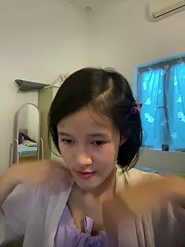 Snapshot of thithi8369 chatting on December 2024 04:42:02 AM thithi8369 online show from December 2024 04:42:02 AM