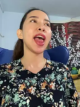 Snapshot of Cherry_6969 chatting on February 2025 12:06:02 PM Cherry 6969 online show from February 2025 12:06:02 PM