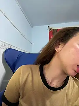 Snapshot of Cherry_6969 chatting on March 2025 12:32:02 PM Cherry 6969 online show from March 2025 12:32:02 PM