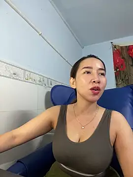 Snapshot of Cherry_6969 chatting on March 2025 04:10:01 PM Cherry 6969 online show from March 2025 04:10:01 PM