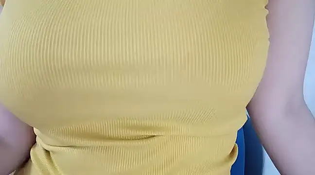 Snapshot of Cherry_6969 chatting on March 2025 08:01:02 AM Cherry 6969 online show from March 2025 08:01:02 AM