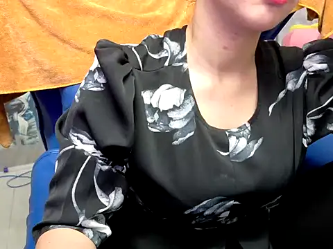 Snapshot of Cherry_6969 chatting on October 2025 03:15:02 AM Cherry 6969 online show from October 2025 03:15:02 AM