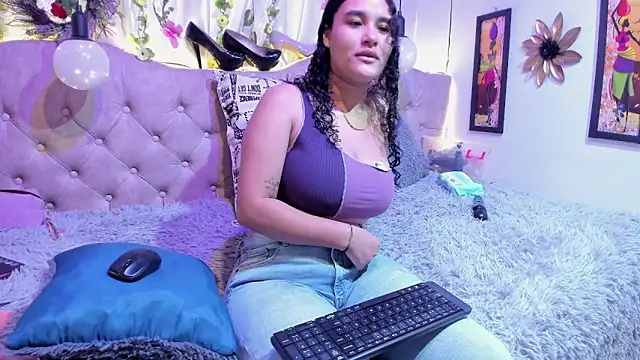 Snapshot of Chanelle_ chatting on March 2025 01:04:02 PM Chanelle  online show from March 2025 01:04:02 PM