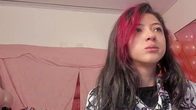 Snapshot of BonnieCute_ chatting on March 2025 11:33:02 AM BonnieCute online show from March 2025 11:33:02 AM