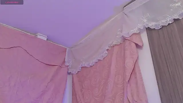 Snapshot of BonnieCute_ chatting on September 2025 11:50:01 PM BonnieCute online show from September 2025 11:50:01 PM