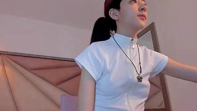 BonnieCute  online show from November 2025 10:37:02 PM