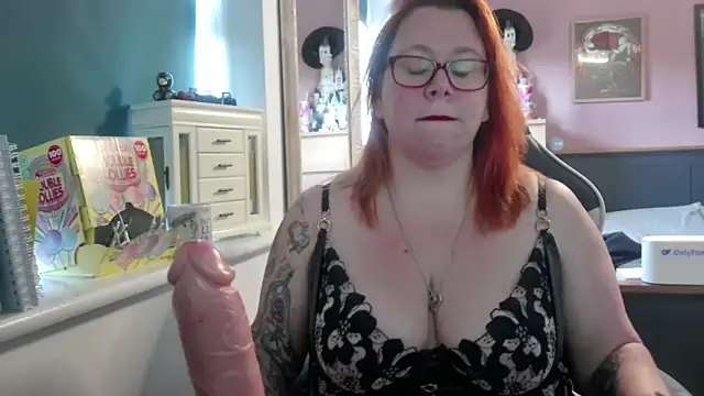 Snapshot of NikiDeeOfficial chatting on November 2025 11:43:02 AM NikiDeeOfficial online show from November 2025 11:43:02 AM