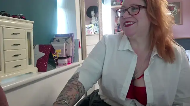 NikiDeeOfficial online show from December 2025 12:10:01 PM