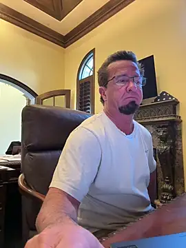 sluttydylan online show from February 2026 08:32:01 PM