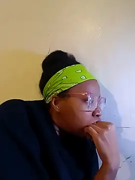 Snapshot of madamsensuale chatting on January 2025 03:26:02 AM madamsensuale online show from January 2025 03:26:02 AM